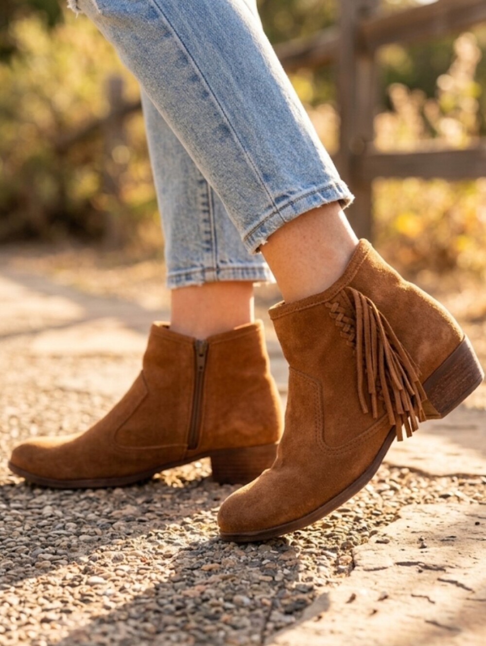 Minnetonka Blake Brown Suede Fringe Ankle Booties, 9
